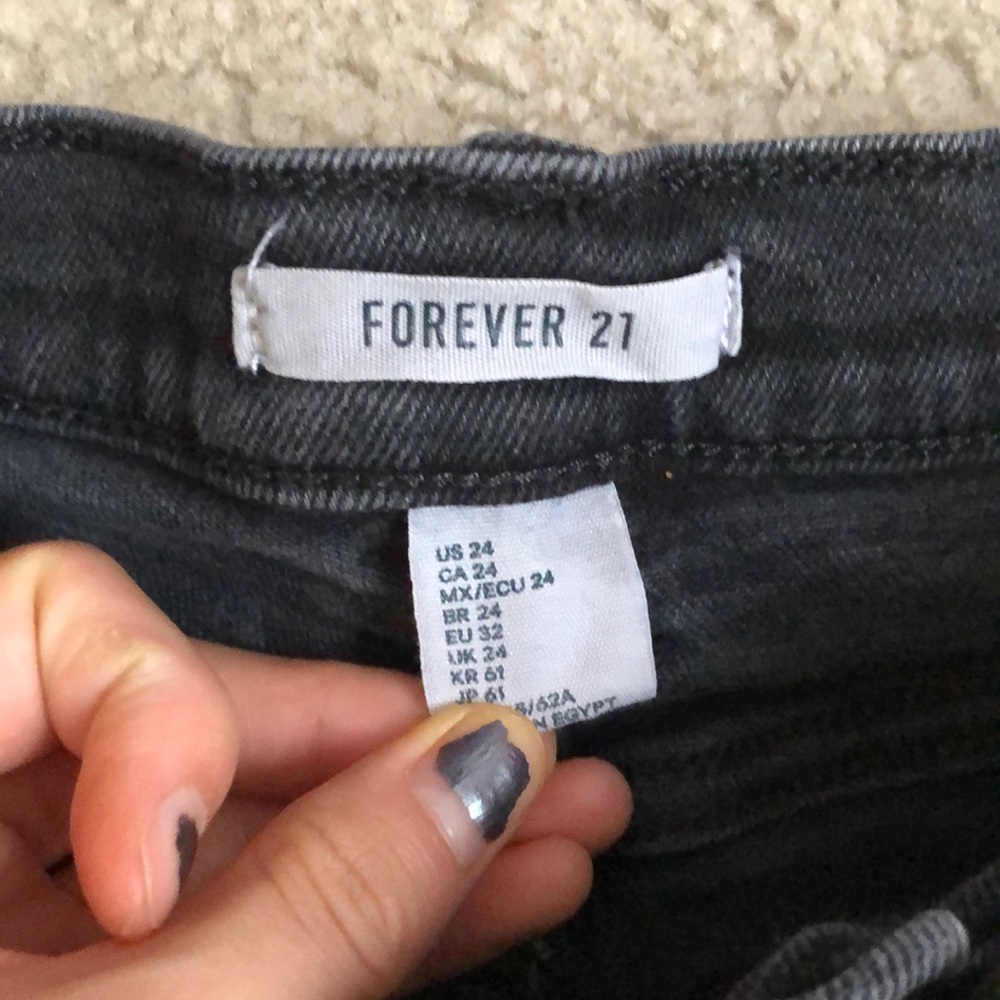 4/$20 High Rise Ripped Skinny Jeans - Picture 5 of 7